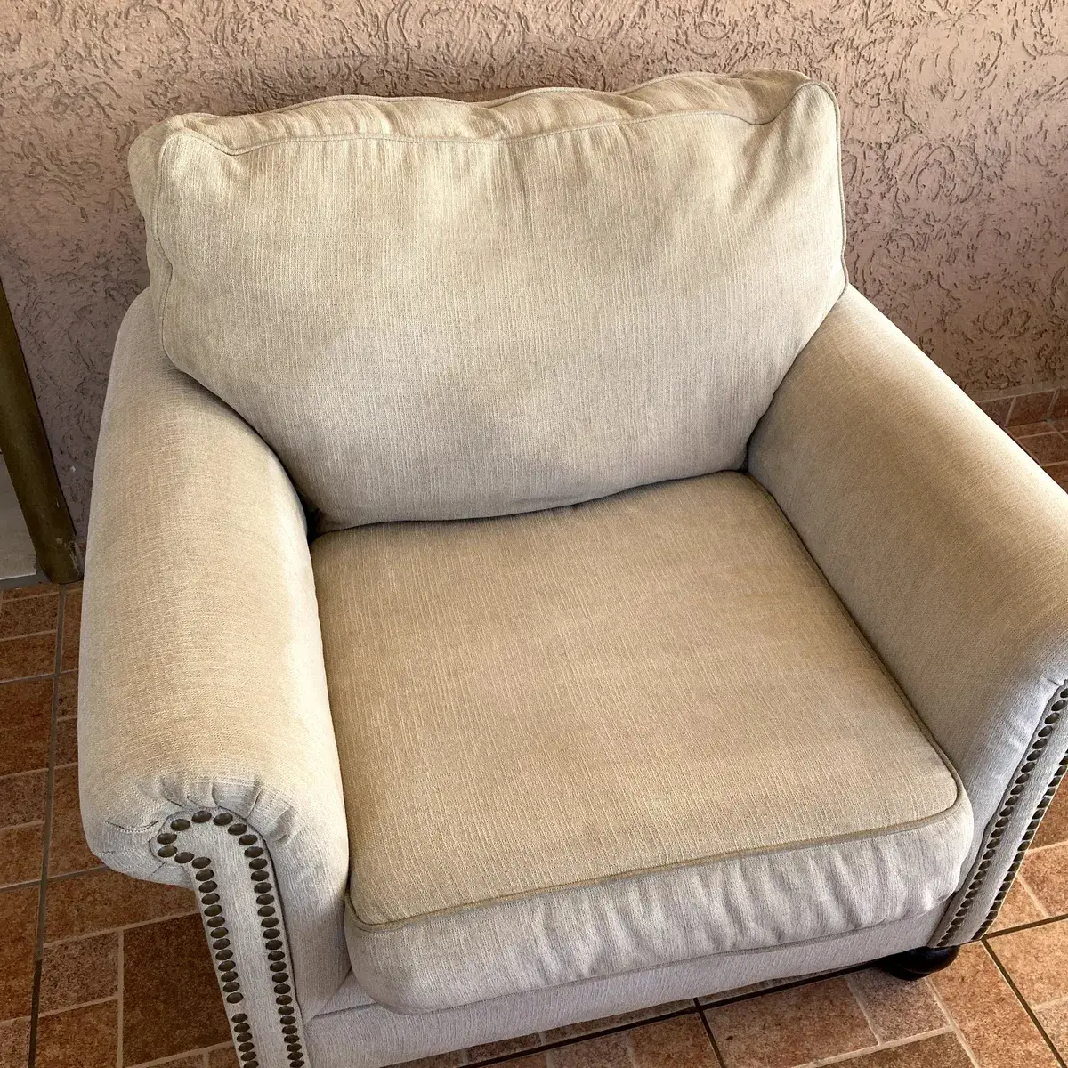 Después — Sillón Individual + Limpieza de Manchas Orgánicas